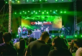 Euf&oacute;ricos con m&uacute;sica urbana