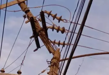 Joven se electrocuta tras subir a un poste de luz para espantar palomas en Perú