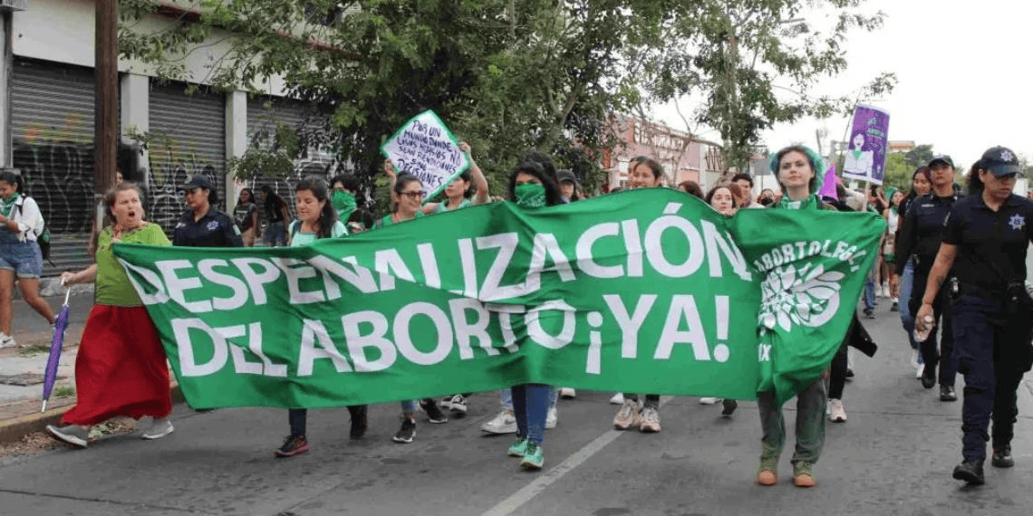 Niegan aborto a niña Wixárika que fue abusada por su padre en Jalisco