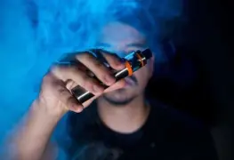 Descubren plomo y uranio en la orina por uso de vapeadores