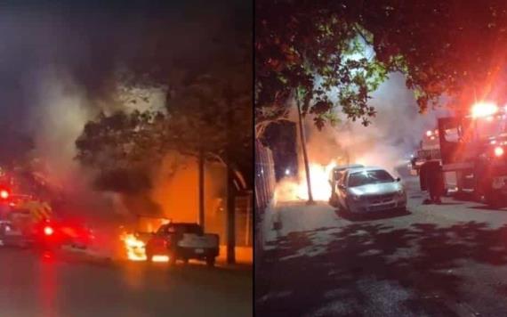 Queman 3 autos frente a oficinas de la Secretaría de Seguridad en Villahermosa, Tabasco