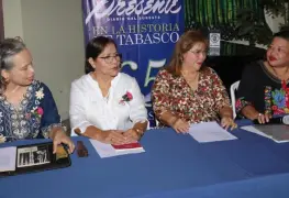 Y las poetas alabaron a las madres en el Foro Cultural del Hotel Viva