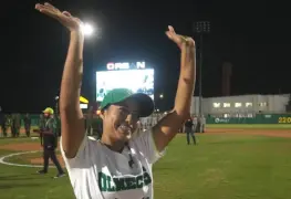 Karen Ávalos, es madre y primera softbolista profesional de Tabasco