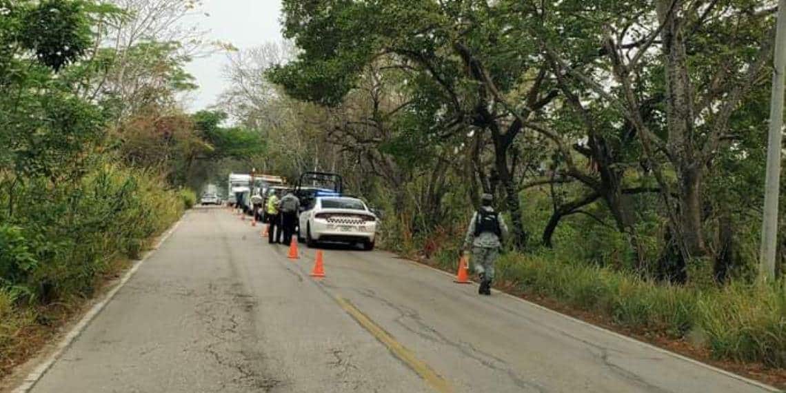 Accidente sobre la carretera Tenosique - Emiliano Zapata