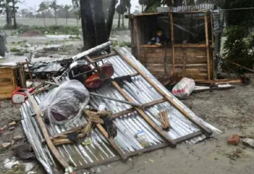 Un ciclón en Bangaldesh dejó al menos 10 personas sin vida y 30 mil casas destruidas