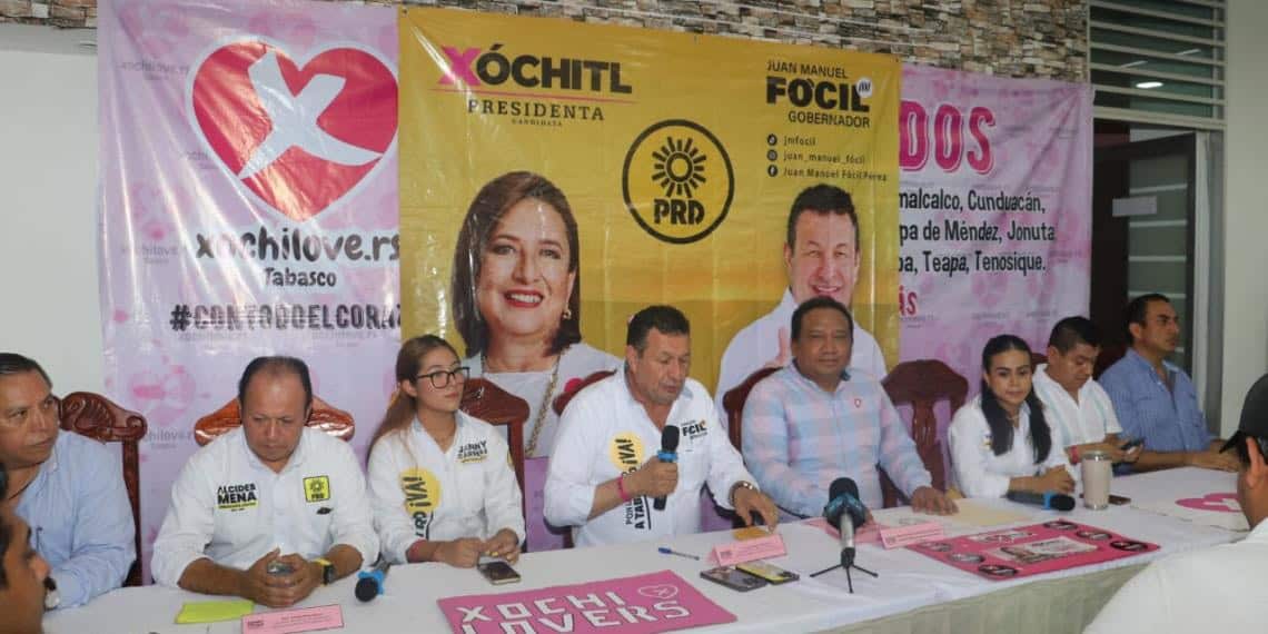 Minimizan el apoyo de la asociación de Xochitlovers a Juan Manuel Fócil