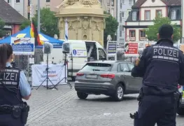 Sujeto a taca con arma blanca a varias personas en Mannheim, Alemania,