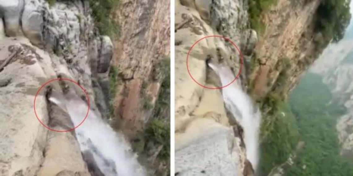 Turista descubre fraude en cascada de China