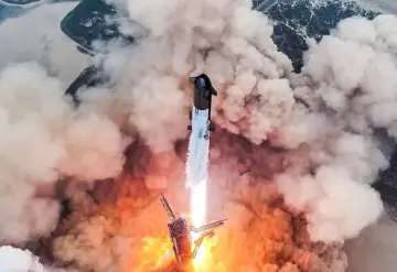El cohete Starship de SpaceX logra despegar y amerizar con éxito