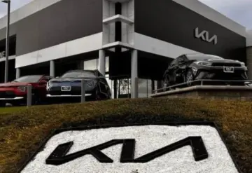 Piden a propietarios de 463,000 Kia guardar sus autos en lo que los retiran por riesgo de incendio