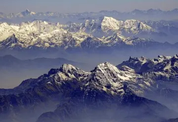 Científicos determinan que la corteza terrestre se está partiendo en dos