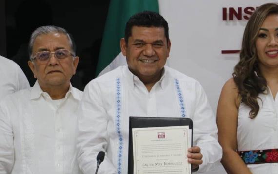 Javier May recibe constancia oficial como gobernador electo de Tabasco