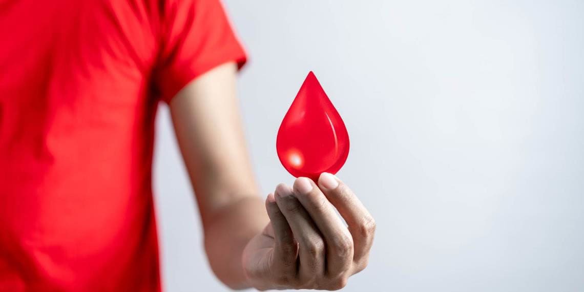 Dona Sangre, ¡Salva por lo Menos Tres Vidas!