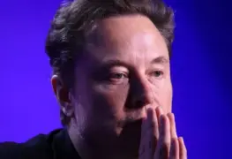 Elon Musk amenaza con prohibir los iPhone y las Mac en sus empresas