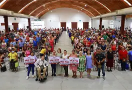 Impulsa Gobierno de Centro econom&iacute;a familiar con entrega de molinos el&eacute;ctricos a mujeres