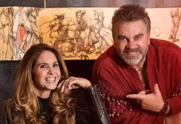 Lucero y Mijares deleitan Puerto Rico de la mano y con beso inesperado