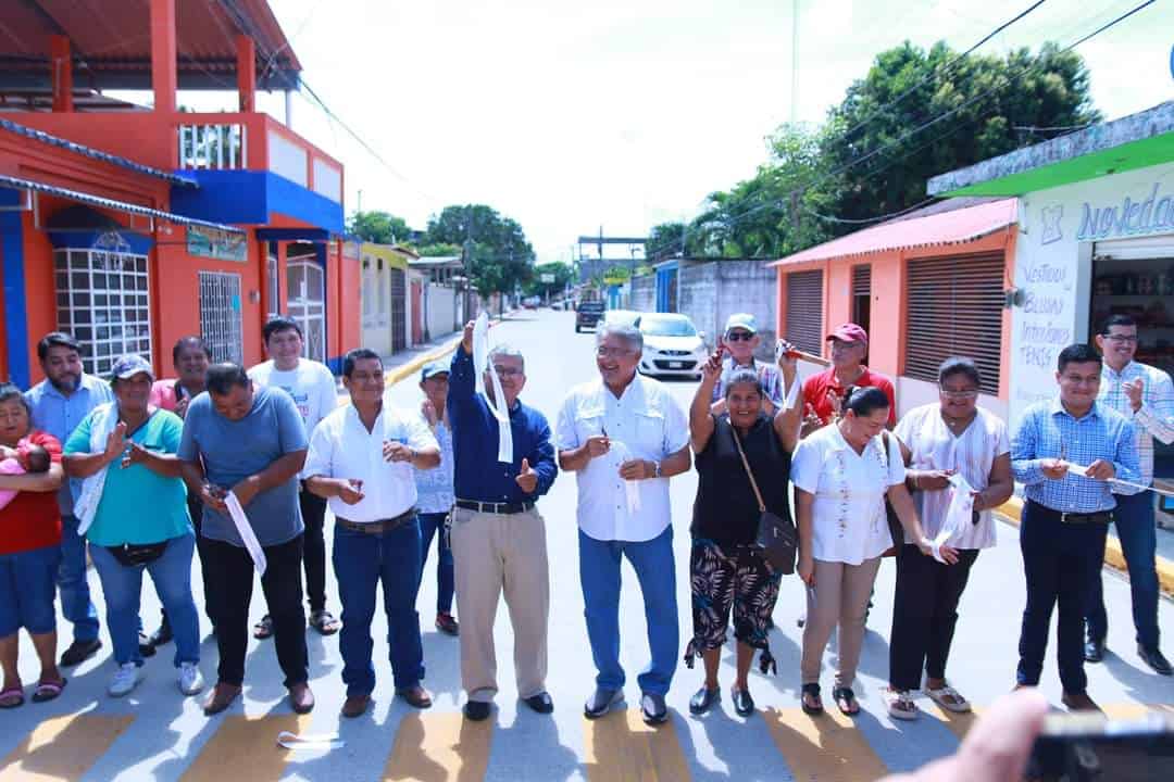 Gobierno de Comalcalco inaugura importante obra de pavimentación con concreto hidráulico en Villa Aldama