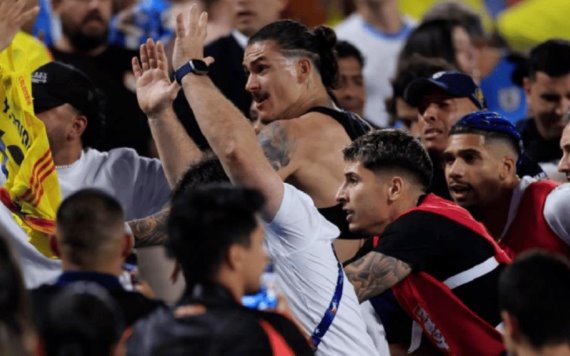 Darwin Núñez se agarró a golpes con aficionados de Colombia tras eliminación de Uruguay en Copa América