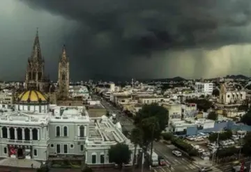 Onda tropical No. 8 se desplazará sobre el Pacífico central mexicano