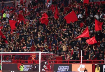Muere aficionado que fue agredido en un partido oficial de la Liga MX