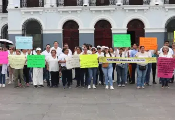 Marchan médicos contra inseguridad y piden quitar cargo de homicidio a ginecóloga