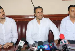 Cuarenta camiones pararon labores en Avenida Méndez; gobierno les debe 35 MDP