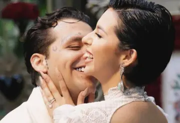 Christian Nodal publica primera FOTO con Ángela Aguilar como marido y mujer