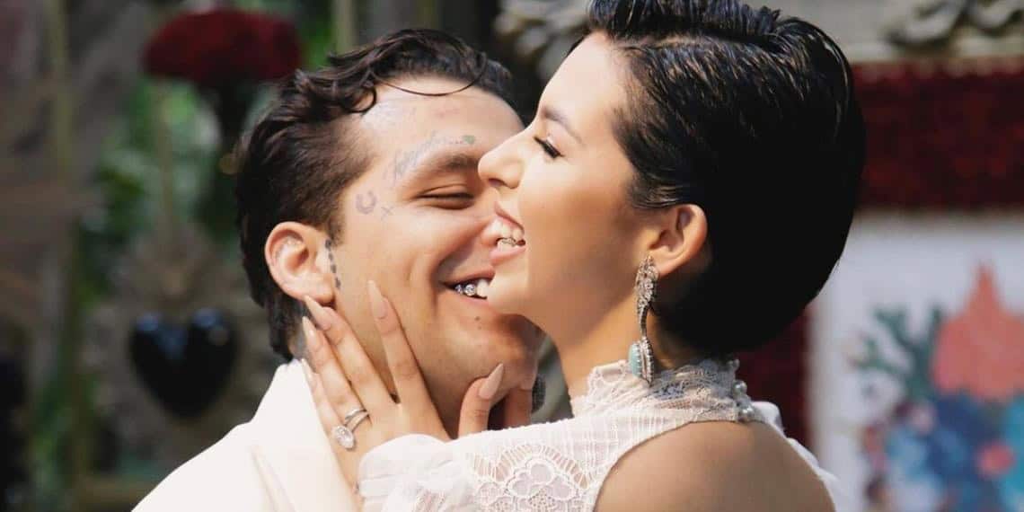 Christian Nodal publica primera FOTO con Ángela Aguilar como marido y mujer