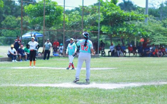 Medias Rojas de Hidalgo se proclaman campeonas de la Liga de Softbol Femenil de Comalcalco 2024, logrando el tricampeonato