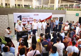 Celebra la alcaldesa Aura Medina Cano en el mercado Pino Suárez el Día del Locatario