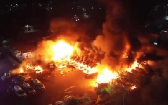 Fuerte explosión e incendio consumen planta de gas LP en Culiacán