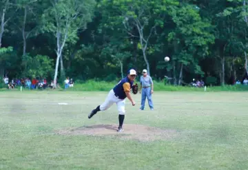 Charros de la Colonia Sur se proclaman campeones de la 5ta Copa de Béisbol 2024 en Comalcalco