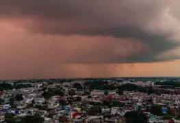 Onda tropical No. 16 recorrerá la península de Yucatán