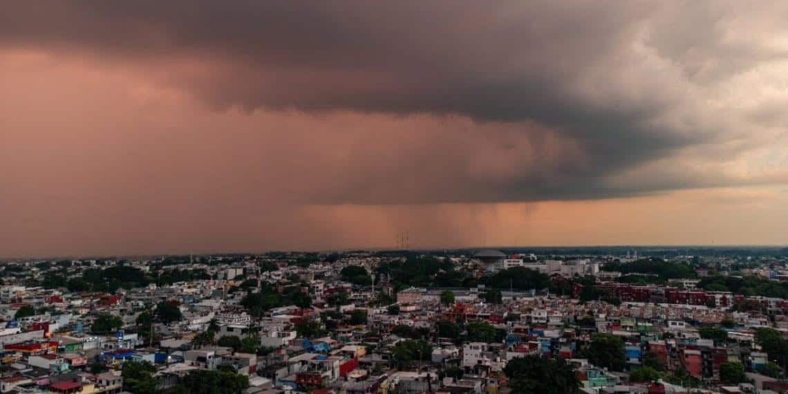 Onda tropical No. 16 recorrerá la península de Yucatán