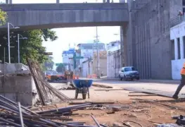 Obras y ambulantaje afectan negocios en Villahermosa