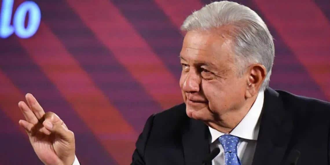 AMLO celebra llegada de Martí Batres al ISSSTE es excepcional