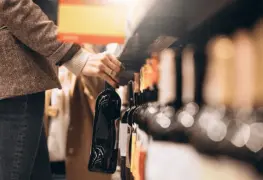 6 ventajas de incorporar los mejores puntos de venta para vinos y licores