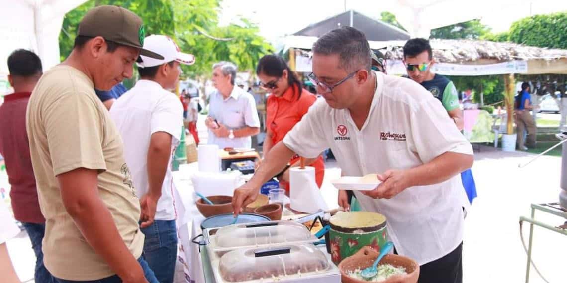 La Feria Nacional de Cacao y Chocolate Comalcalco 2024 continúa cosechando éxitos en su segundo día de actividades