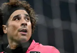 Guillermo Ochoa ficha con el AVS SAD de Portugal