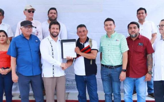 Perenco México y gobierno de Comalcalco realizan entrega de luminarias en beneficio de la Ranchería Hermenegildo Galeana 