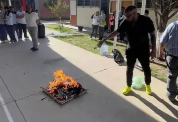 Multan a secundaria de Durango por destruir y quemar celulares a sus estudiantes