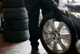 Escondidos en una llanta: cae automovilista con 5.7 mdp