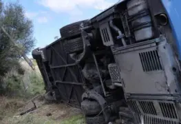 Autobús con mexicanos se sale del camino y vuelca en Machu Picchu