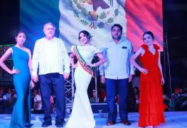 ¡Espectacular! Miles de comalcalquenses viven una gran noche mexicana y dan el tradicional Grito de Independencia