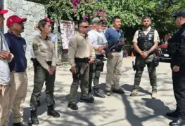 Rescatan a tres personas extraviadas al interior de la barranca de Huentitán