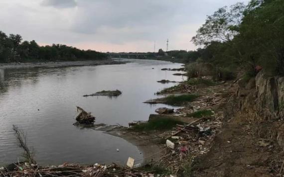 Hallan cuerpo de hombre en lecho del río Santa Catarina en Cadereyta