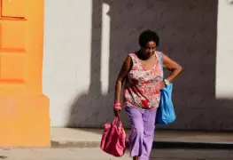 Cuba reduce cantidad del pan subsidiado por el gobierno ante escasez de harina