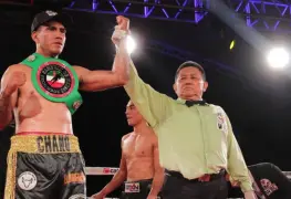 Luciano "Chano" Chaparro logró ceñirse el título Nacional FECOMBOX superwelter en la Universidad Alfa y Omega.