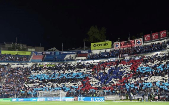 La Liga MX ya no llena estadios; Cruz Azul y Chivas, lo más rescatable en asistencias