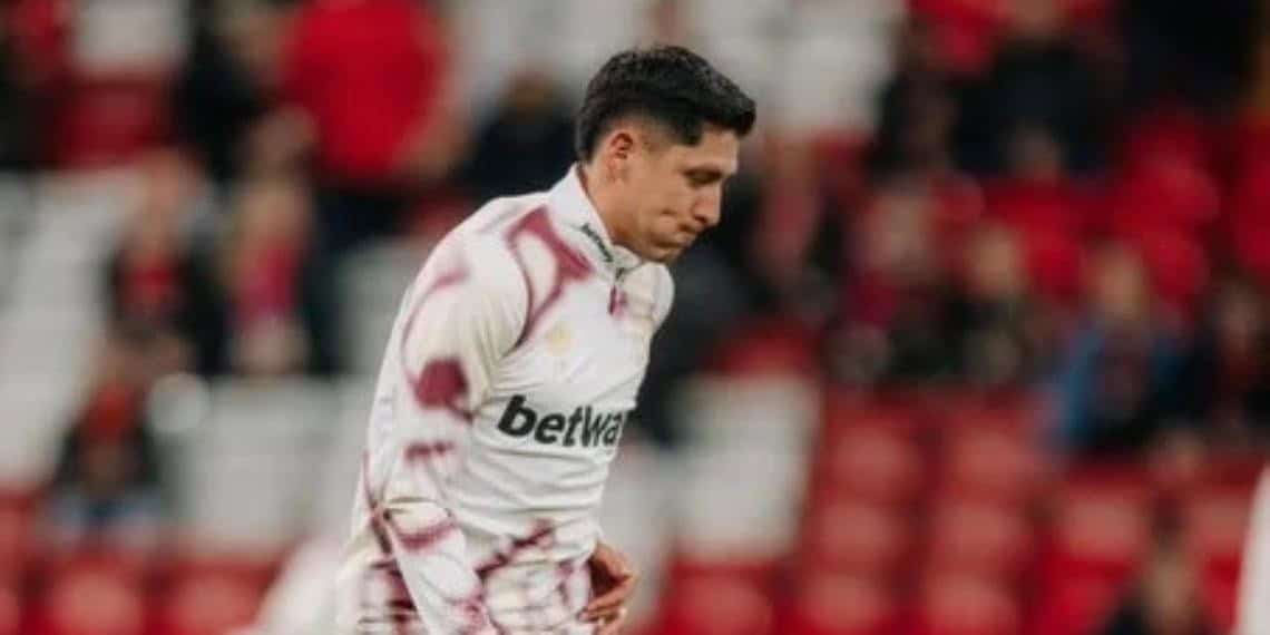 Edson Álvarez se va expulsado y Liverpool elimina al West Ham de la Carabao Cup